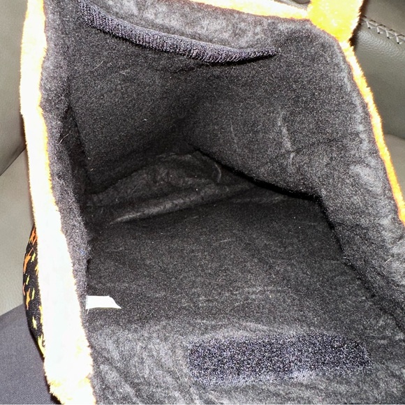 Halloween black cat plush candy bag that lights up w scary sounds - Picture 6 of 6